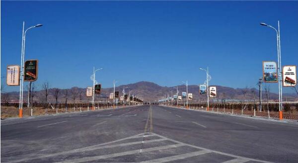 張家口機場戶外旗桿燈箱廣告